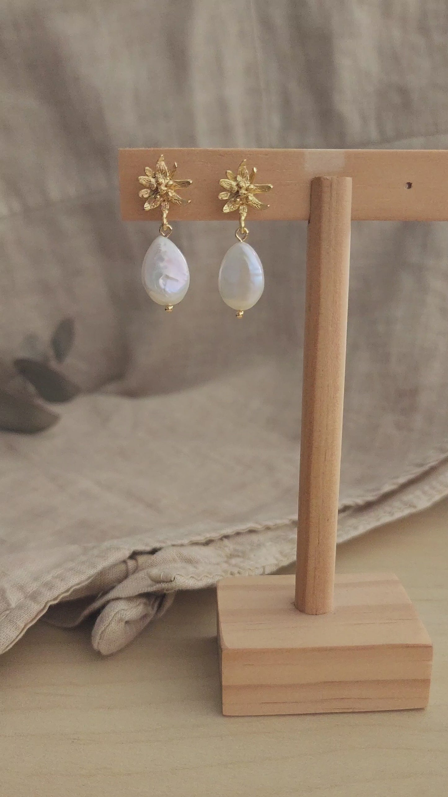 Alpine flower earrings - Freshwater Pearls